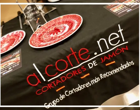 alcorte.net cortadores de jamón – catering en Salamanca (foto 1 de 12)