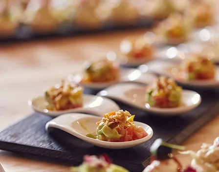 Bernama Comidas Populares – catering en C. F, S/N (foto 2 de 9)