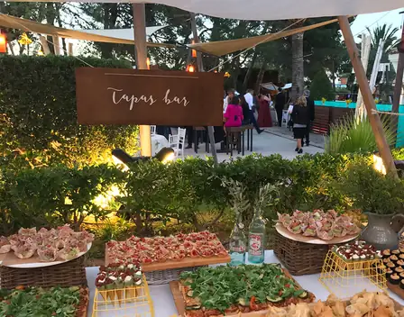 Bolets I Foc Catering Valencia | Bodas y Eventos – catering en La Pobla de Vallbona (foto 12 de 12)