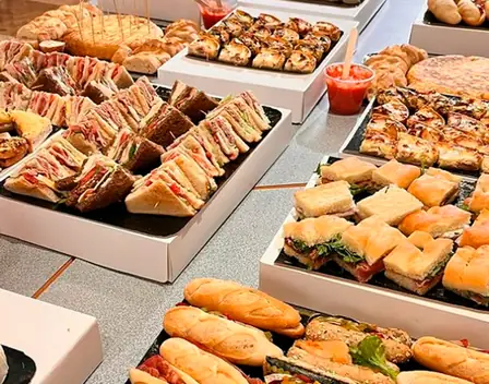 Cafetería La Tartine Gourmande – catering en N-II, 315, Local 26 (foto 1 de 12)