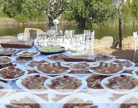 CATERING AINOS – catering en Mesas de Guadalora (foto 2 de 3)