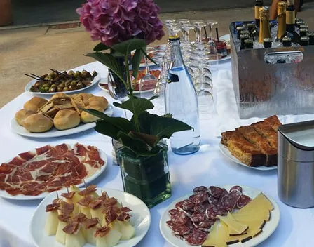 Catering Diloa – catering en Calle Embalse de Camarilla, 15