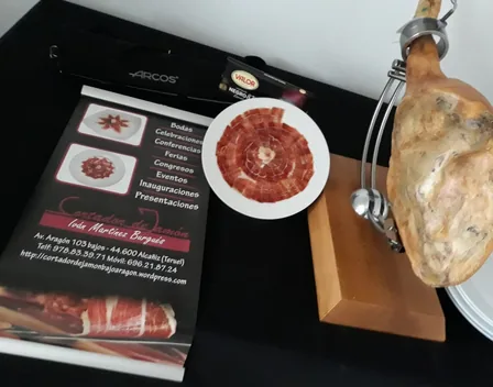 Cortador de jamón Zaragoza Iván Martínez Burgués – catering en Delicias (foto 10 de 12)