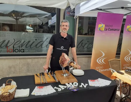 Cortador de jamón Zaragoza Iván Martínez Burgués – catering en Delicias (foto 11 de 12)