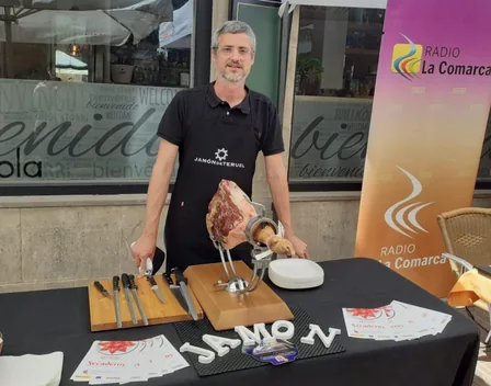 Cortador de jamón Zaragoza Iván Martínez Burgués – catering en Delicias (foto 7 de 12)