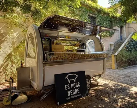 Es Porc Negre 'Food Truck' – catering en Norte (foto 2 de 11)