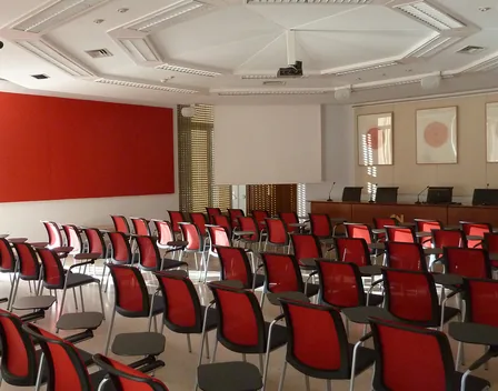 Gourmet Cobos Catering – catering en C. Newton, 5 (foto 3 de 4)
