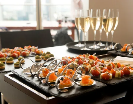 Grupo ZAKA – catering en Santiago de Vigo (foto 8 de 9)