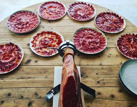Jamonero on Tour - Cortador de Jamón – catering en Alicante (foto 10 de 12)