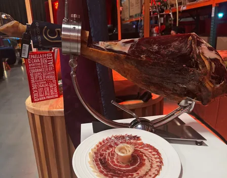 JV Cortador de jamón – catering en Lleida (foto 5 de 11)
