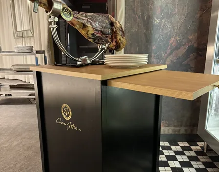 JV Cortador de jamón – catering en Lleida (foto 6 de 11)