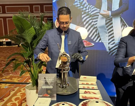 JV Cortador de jamón – catering en Lleida (foto 7 de 11)