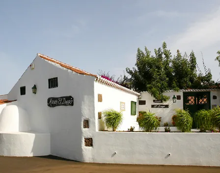 Mesón El Drago │ Restaurante en Tegueste de comida canaria de Tenerife – catering en C. Marqués de Celada, 2 (foto 2 de 8)