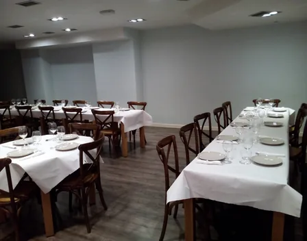 Sala para acupuntura masajes y kinesiología en Zaragoza – catering en Casco Antiguo (foto 1 de 1)