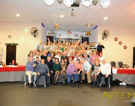 Salón de Celebraciones Artemio – catering en C. Nivel, 23 (foto 2 de 4)