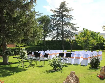 Salones Boyma S L – catering en Las Pedroñeras (foto 3 de 4)