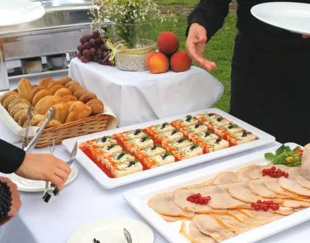 Tiberi Catering SL – catering en Carretera Palma-Sineu, KM 15, 5 (foto 3 de 10)