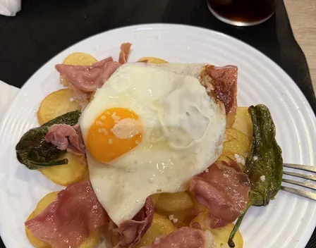 Toma y come Asador de pollos y comidas preparadas – catering en Alfonso x el sabio
