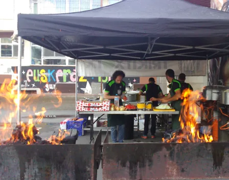 Trikitxotx Sidrería móvil catering sagardotegi mugikorra comidas populares bazkari herrikoiak – catering en Burgos (foto 11 de 12)