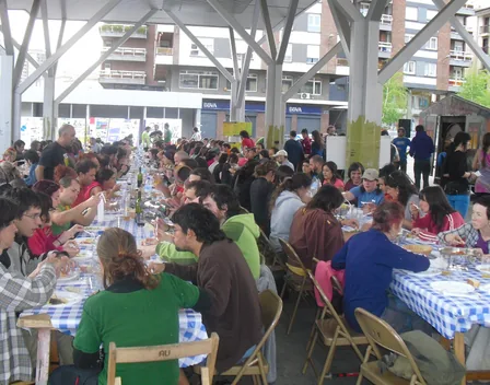 Trikitxotx Sidrería móvil catering sagardotegi mugikorra comidas populares bazkari herrikoiak – catering en Burgos (foto 12 de 12)